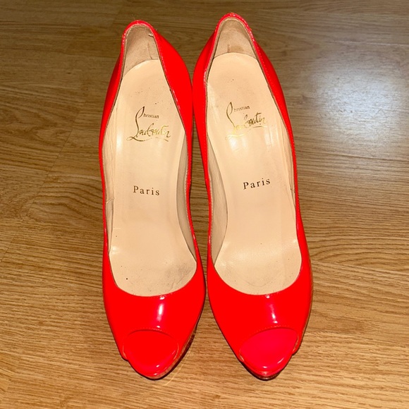 Christian Louboutin Lady Peep Neon Coral